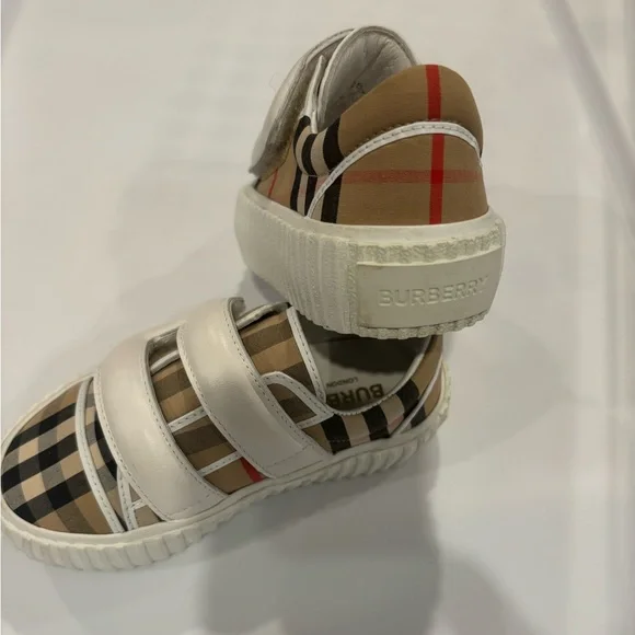 Kids/Toddler check with white leather strap Burberry Sneakers size